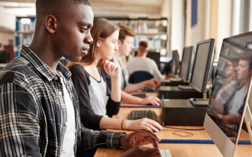 Hybrid learning enables students to develop their digital skills